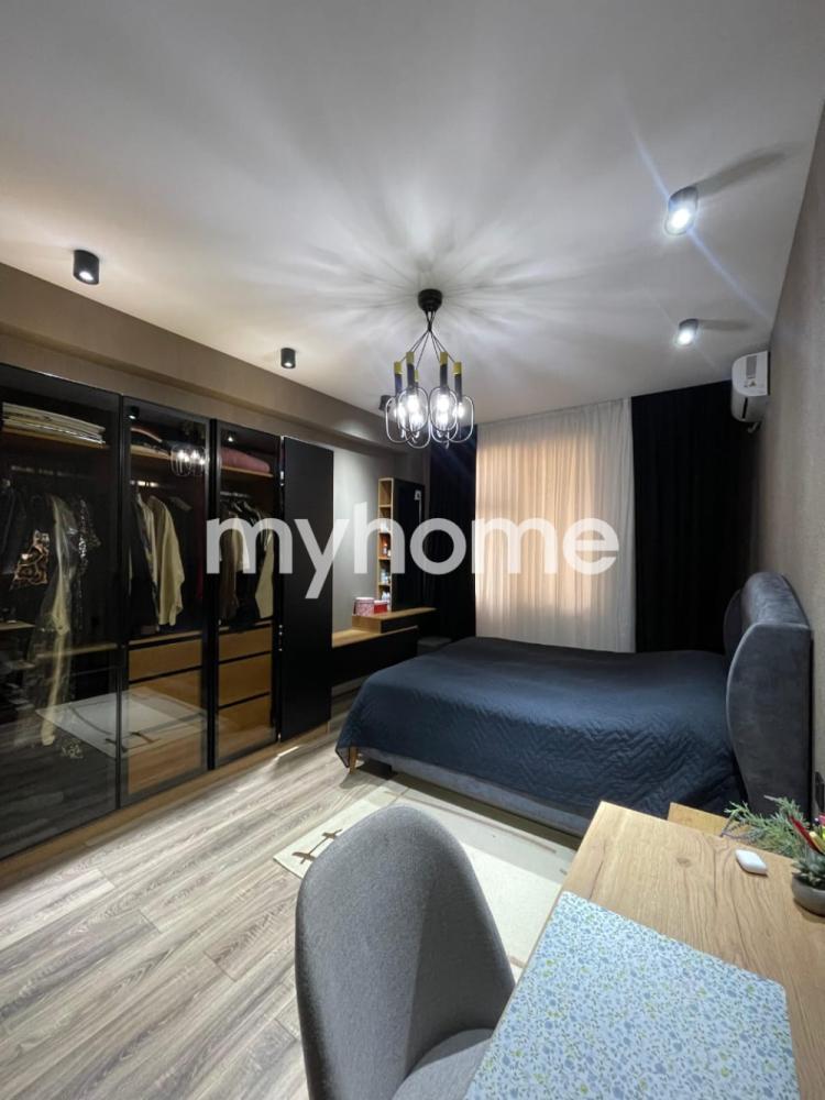 Yeni Günəşli qəsəbəsində 131m² mənzil satılır Yeni Günəşli qəsəbəsində 131m² mənzil satılır