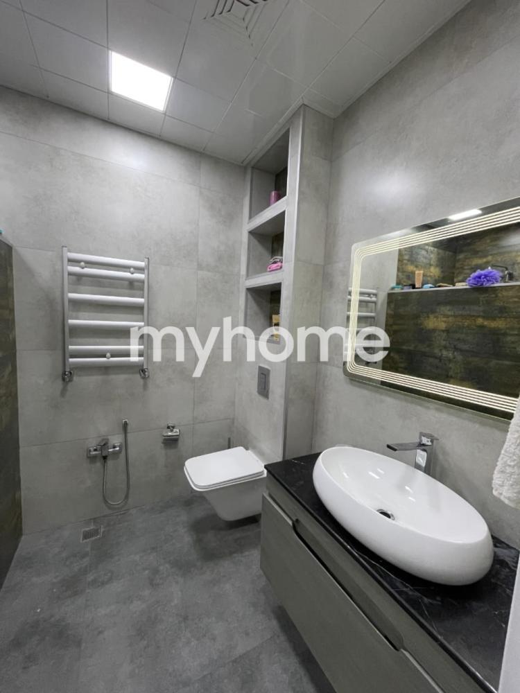 Yeni Günəşli qəsəbəsində 131m² mənzil satılır Yeni Günəşli qəsəbəsində 131m² mənzil satılır