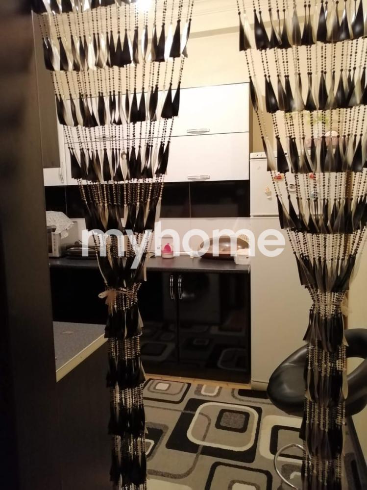  8-ci kilometr qəsəbəsində 67m² mənzil satılır