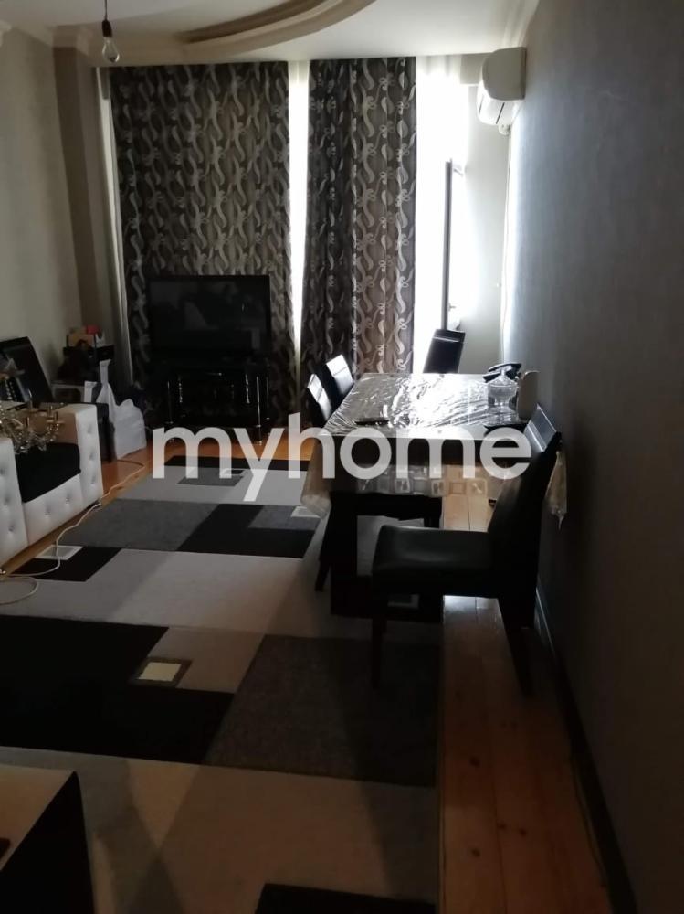  8-ci kilometr qəsəbəsində 67m² mənzil satılır