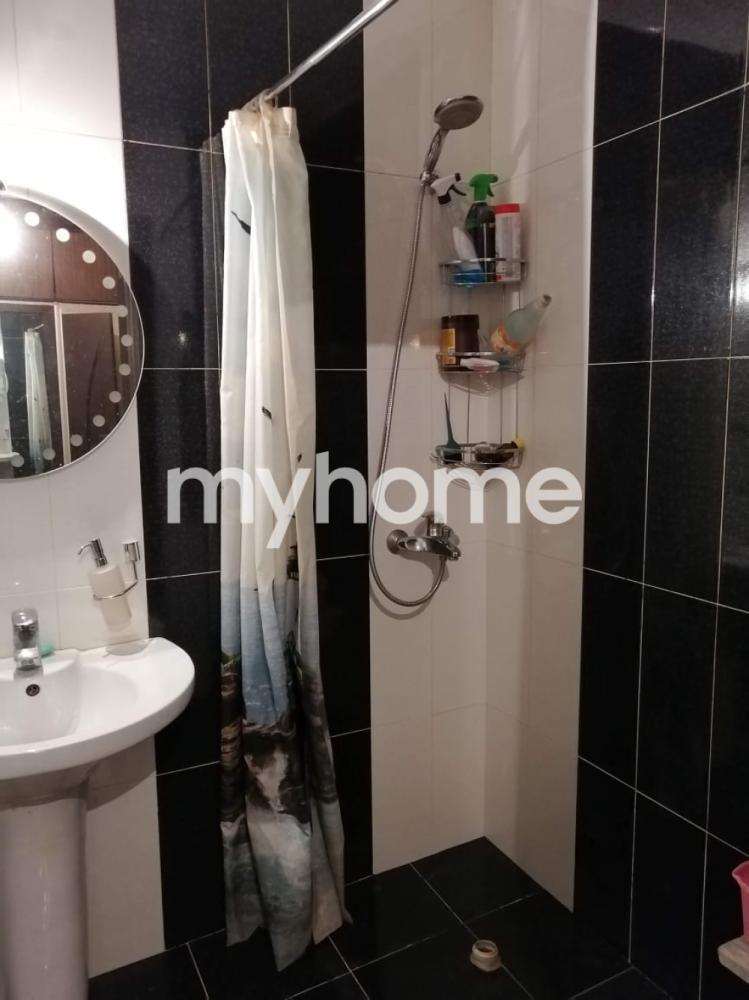  8-ci kilometr qəsəbəsində 67m² mənzil satılır