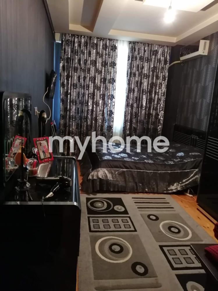  8-ci kilometr qəsəbəsində 67m² mənzil satılır