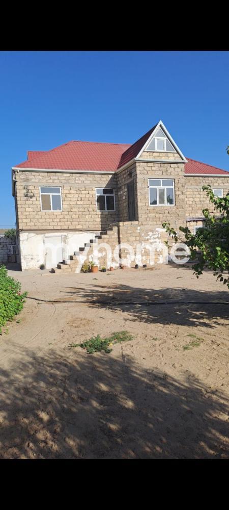  Albalılıq qəsəbəsində 220m² həyət evi satılır