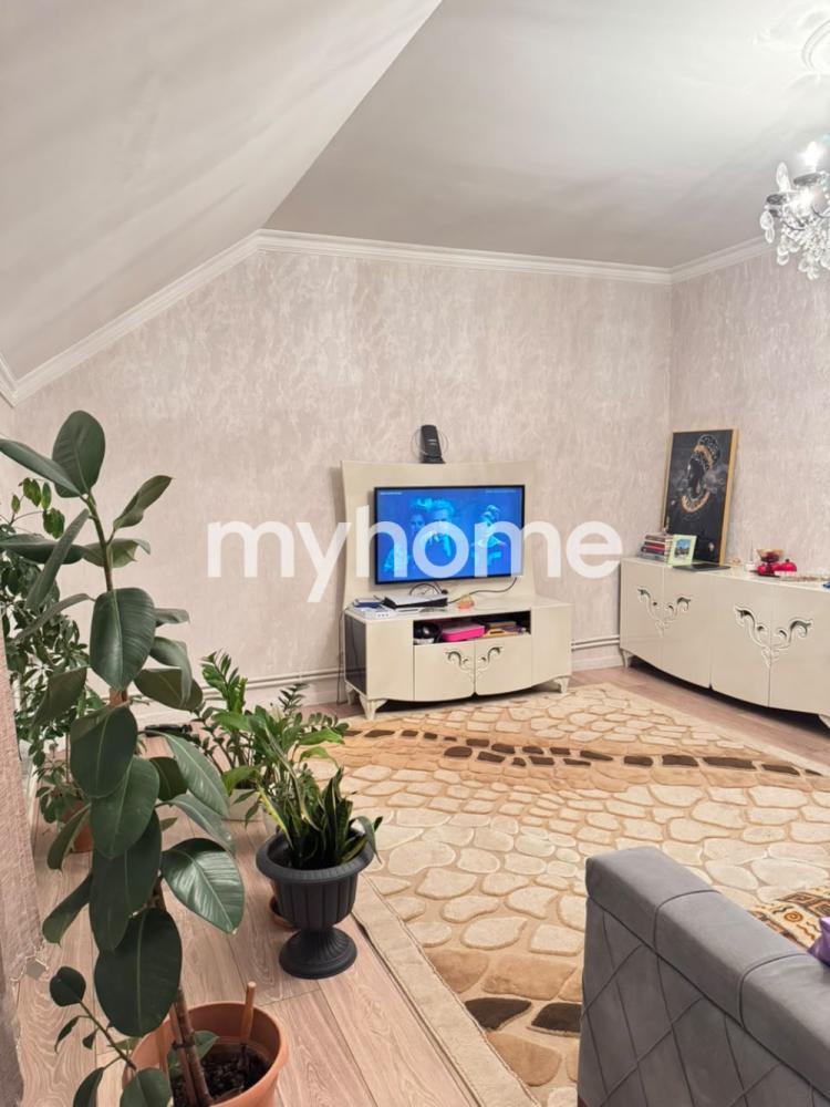  Əmircan qəsəbəsində 84m² həyət evi satılır