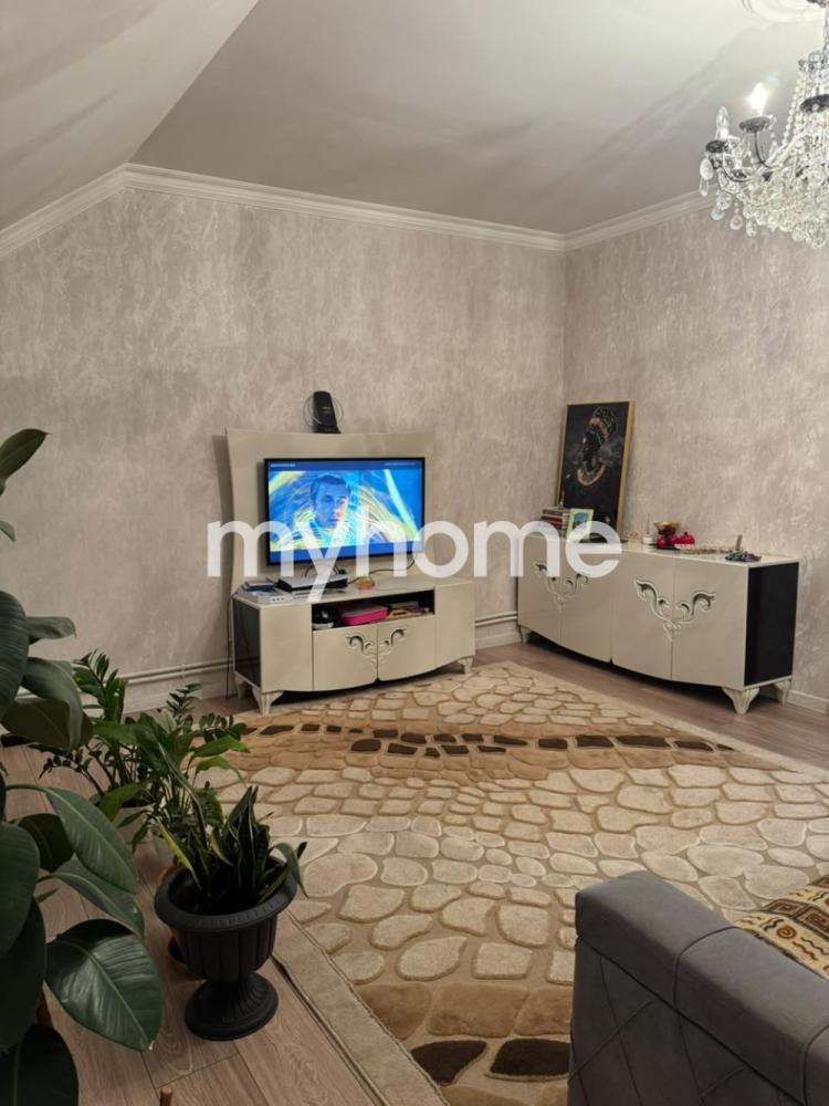  Əmircan qəsəbəsində 84m² həyət evi satılır