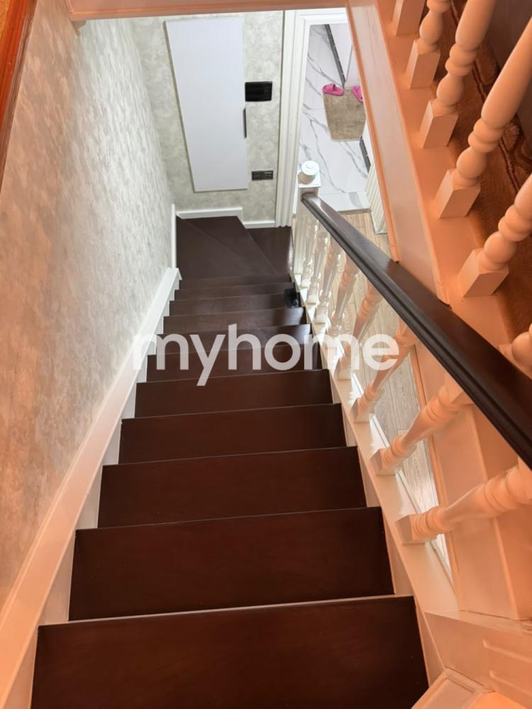  Əmircan qəsəbəsində 84m² həyət evi satılır