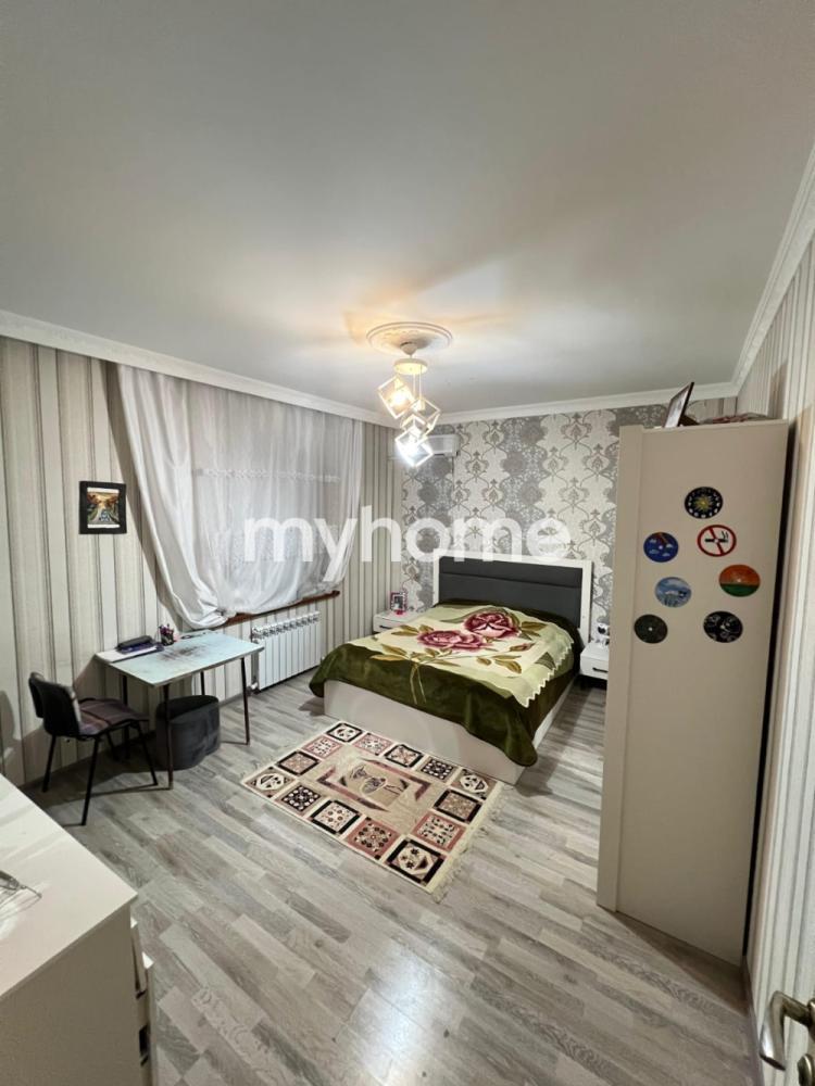 Qaraçuxur qəsəbəsində 260m² həyət evi satılır Qaraçuxur qəsəbəsində 260m² həyət evi satılır