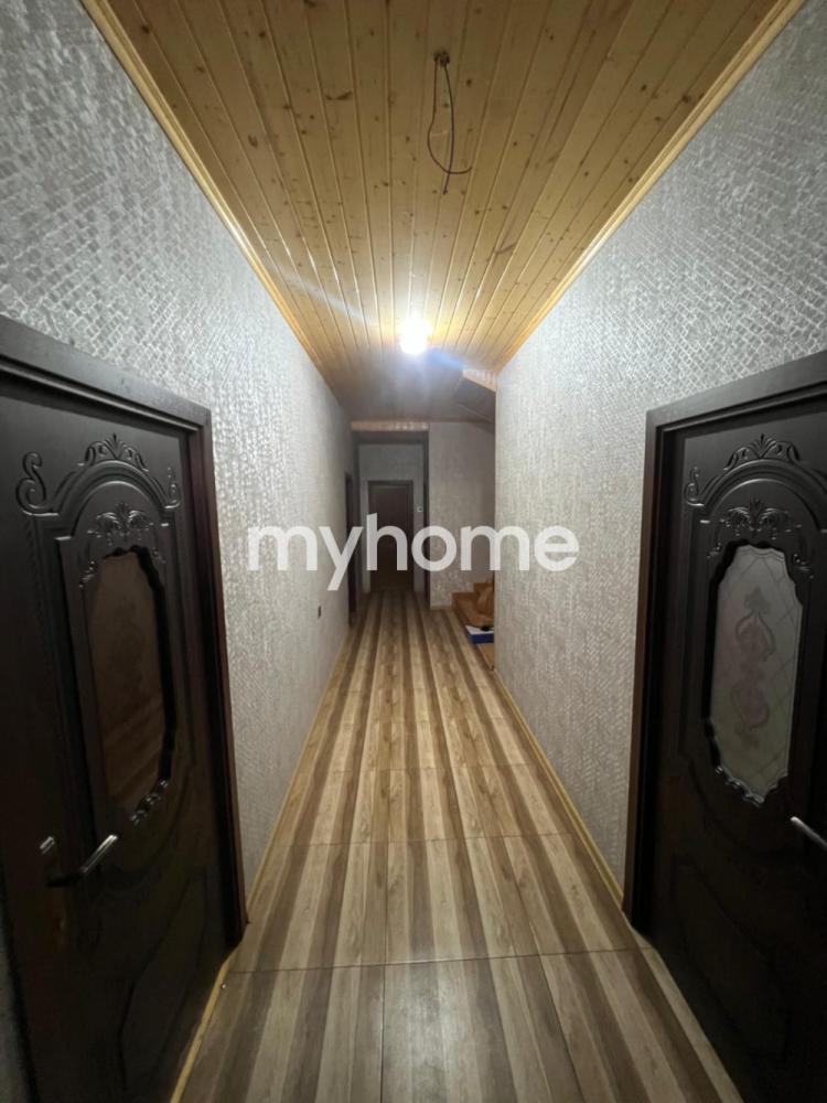 Qaraçuxur qəsəbəsində 260m² həyət evi satılır Qaraçuxur qəsəbəsində 260m² həyət evi satılır