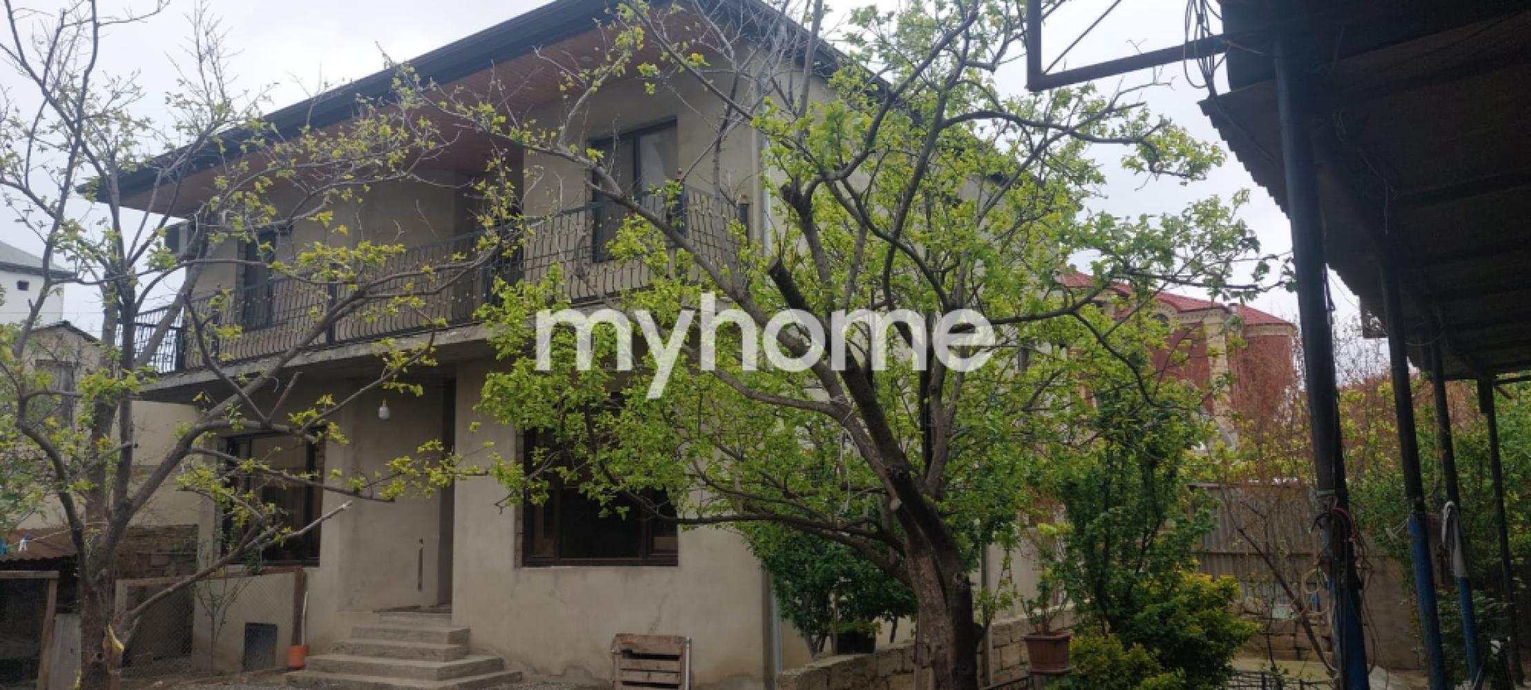 Qaraçuxur qəsəbəsi 260m² həyət evi satılır