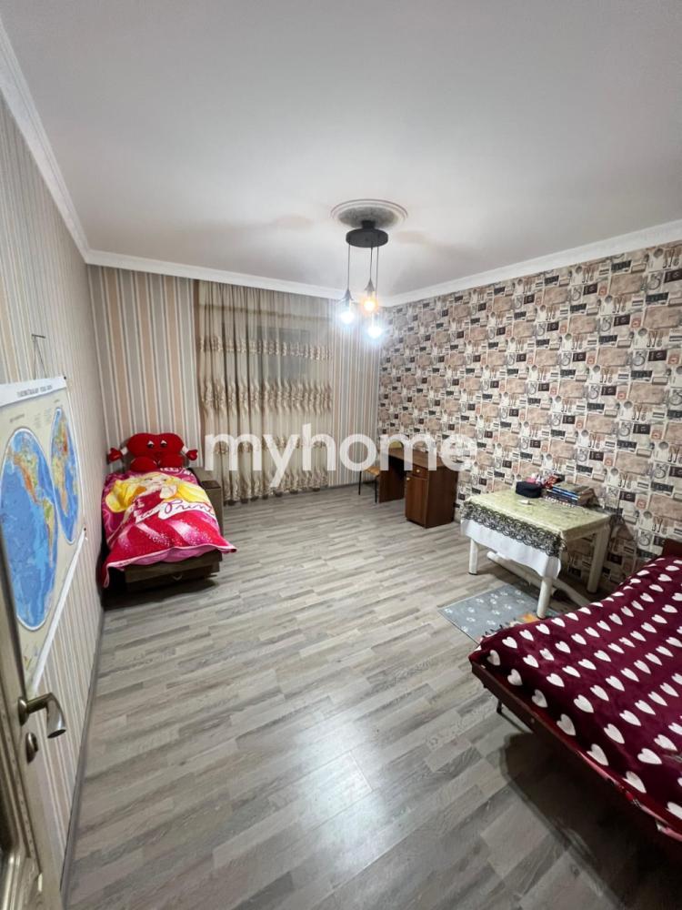 Qaraçuxur qəsəbəsində 260m² həyət evi satılır Qaraçuxur qəsəbəsində 260m² həyət evi satılır
