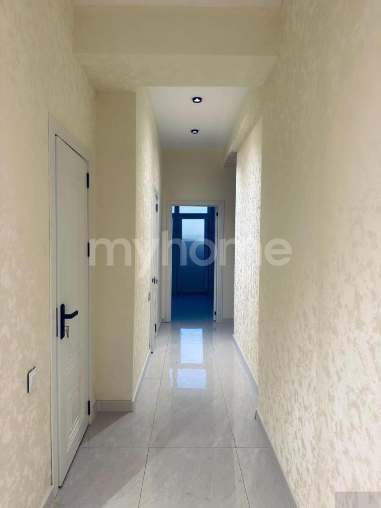  6-cı mikrorayon qəsəbəsində 72m² mənzil satılır