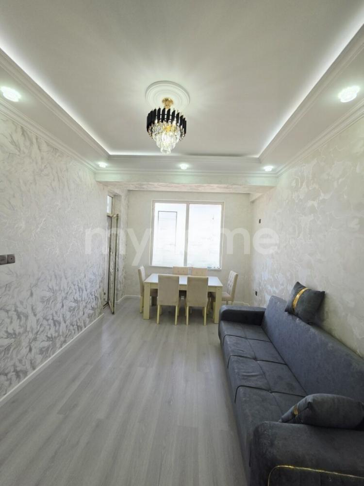  Qaradağ qəsəbəsində 60m² mənzil satılır
