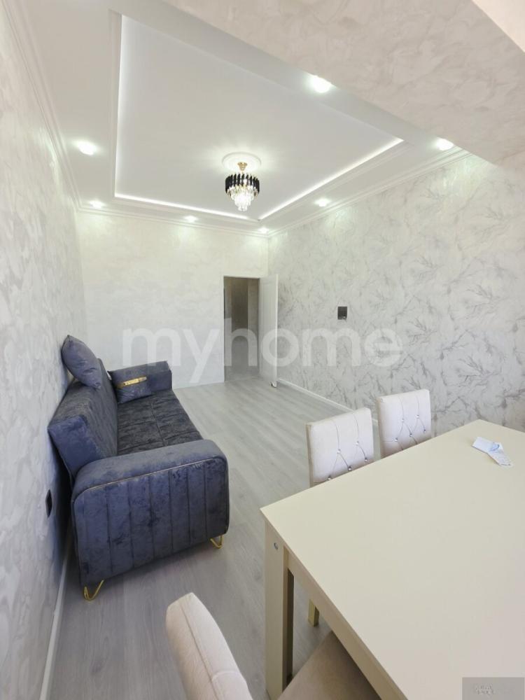  Qaradağ qəsəbəsində 60m² mənzil satılır