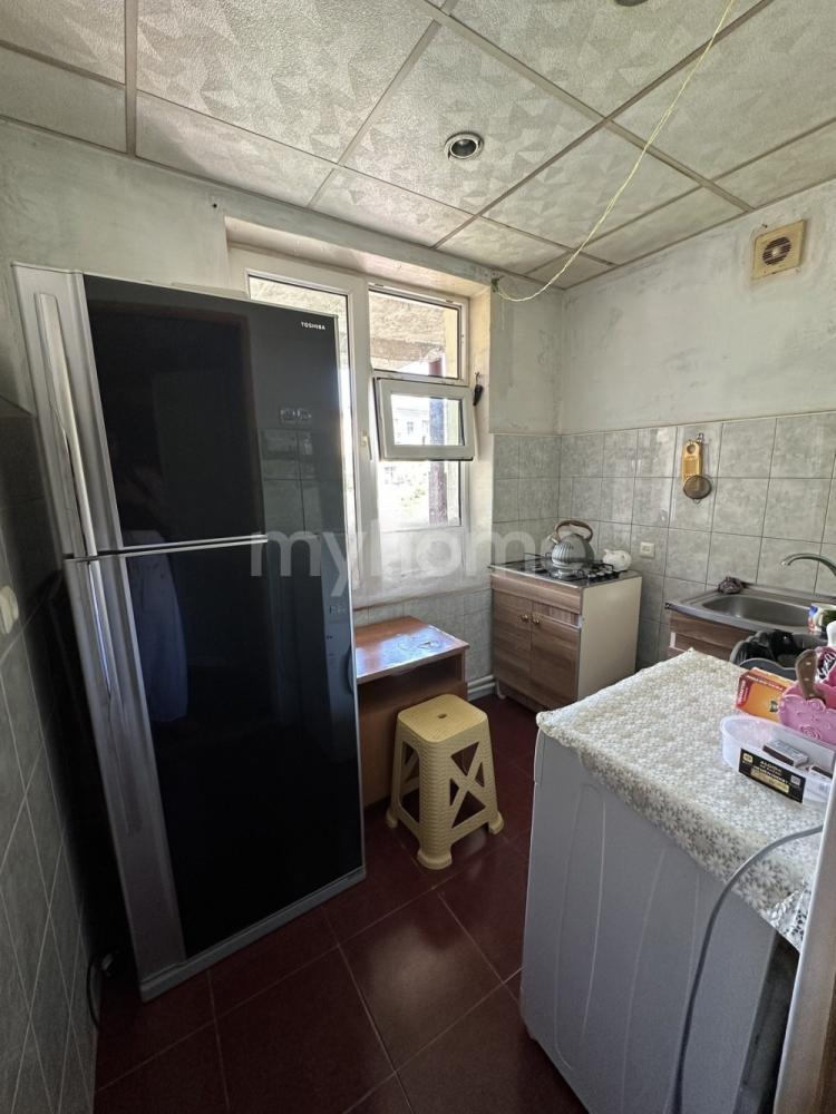  Bakı şəhərində 6m² mənzil kirayə verilir