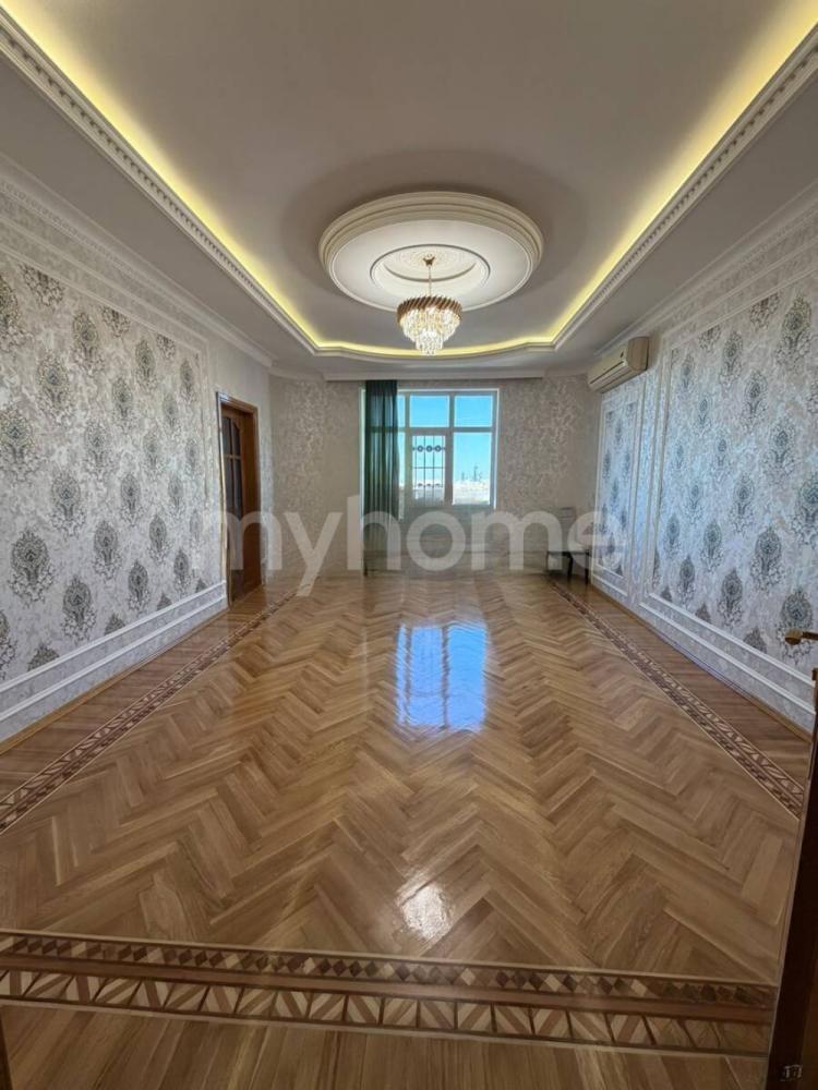  Bakı şəhərində 87m² mənzil satılır