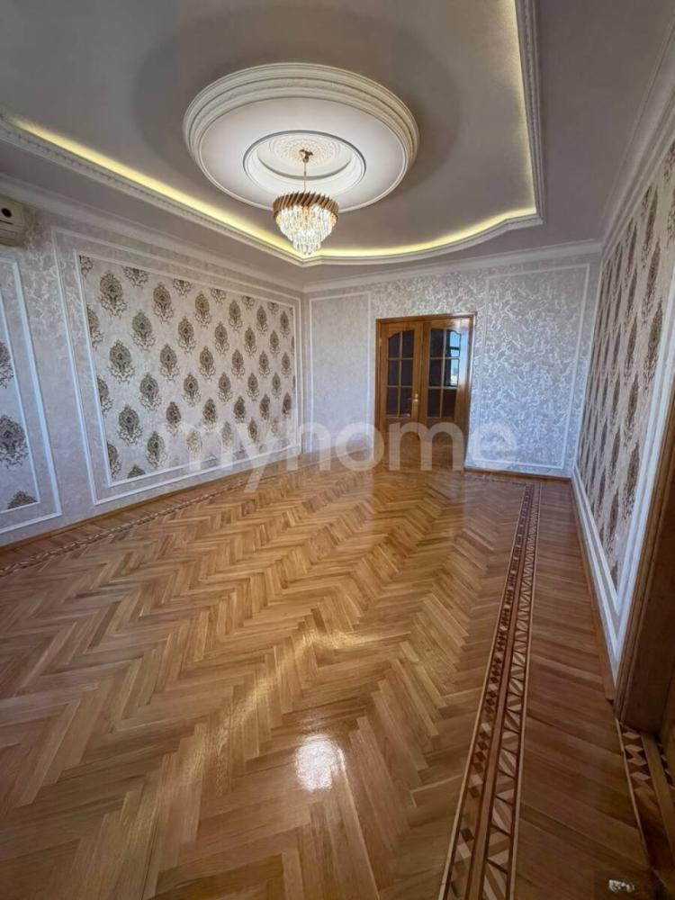  Bakı şəhərində 87m² mənzil satılır