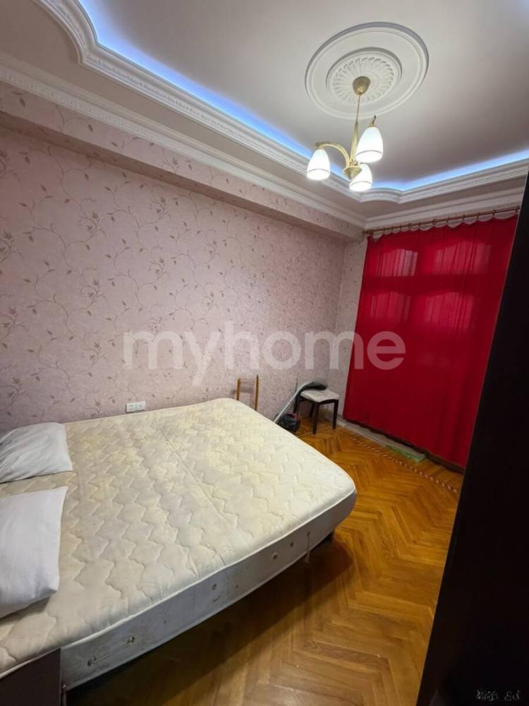  Bakı şəhərində 87m² mənzil satılır