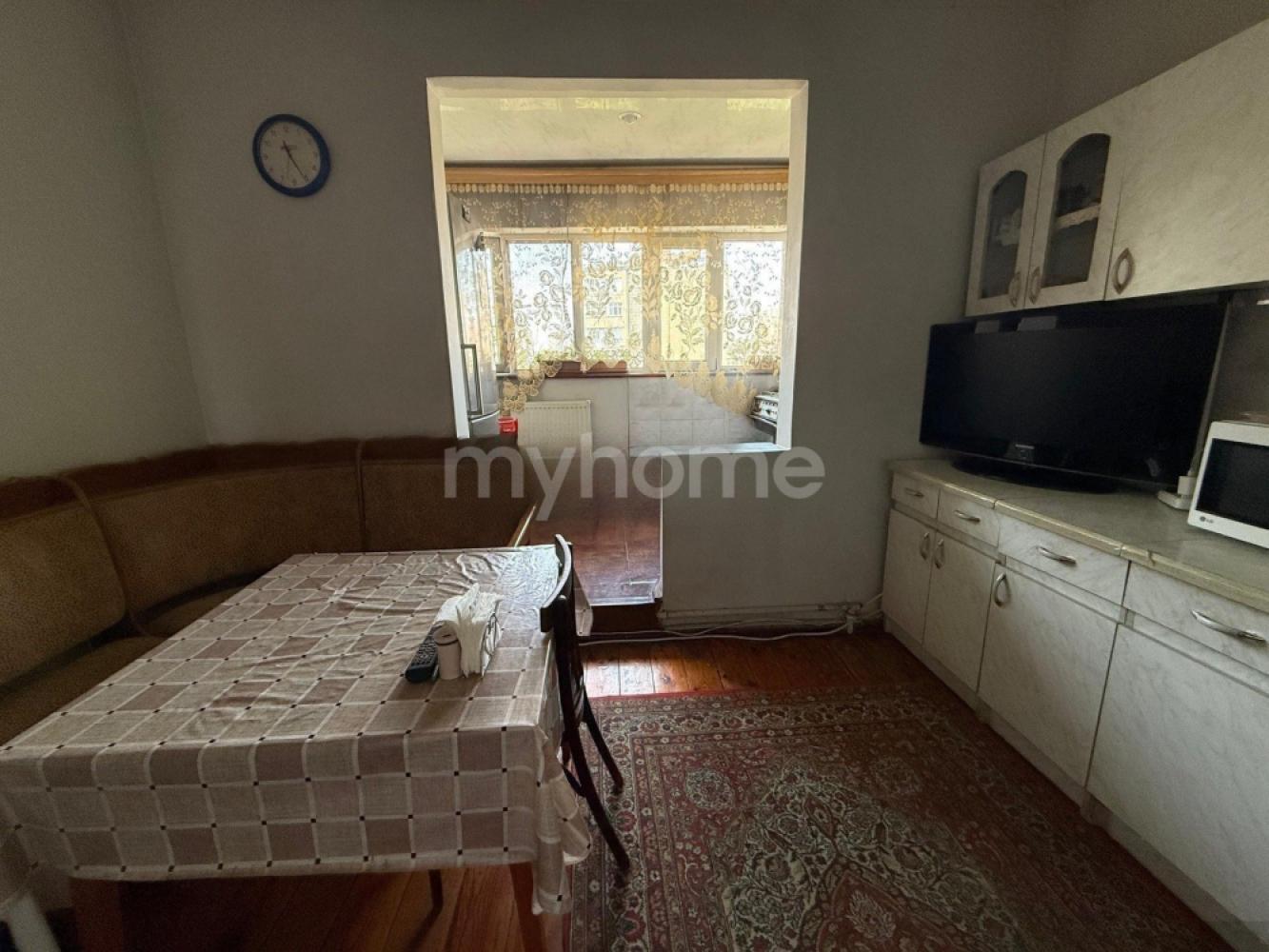  Bakı şəhərində 80m² mənzil satılır