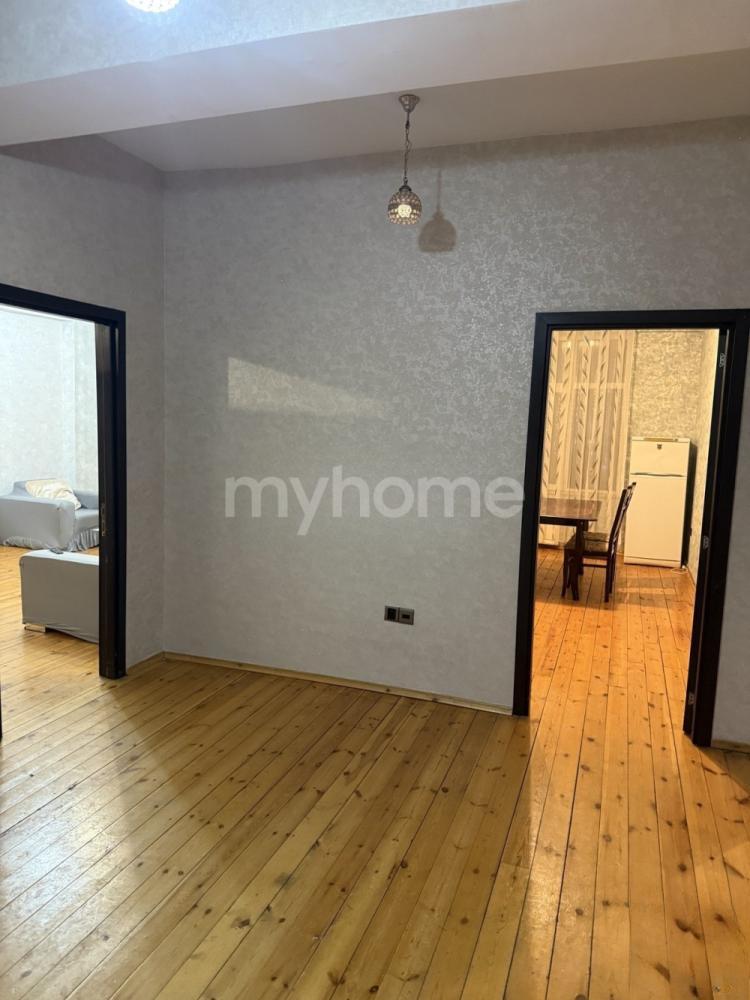  Bakı şəhərində 90m² mənzil kirayə verilir