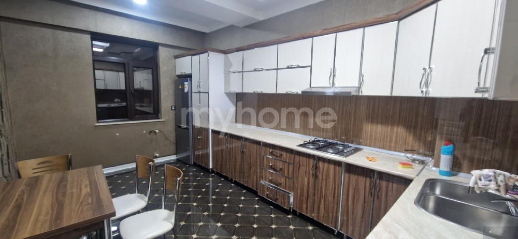  Bakı şəhərində 128m² mənzil kirayə verilir