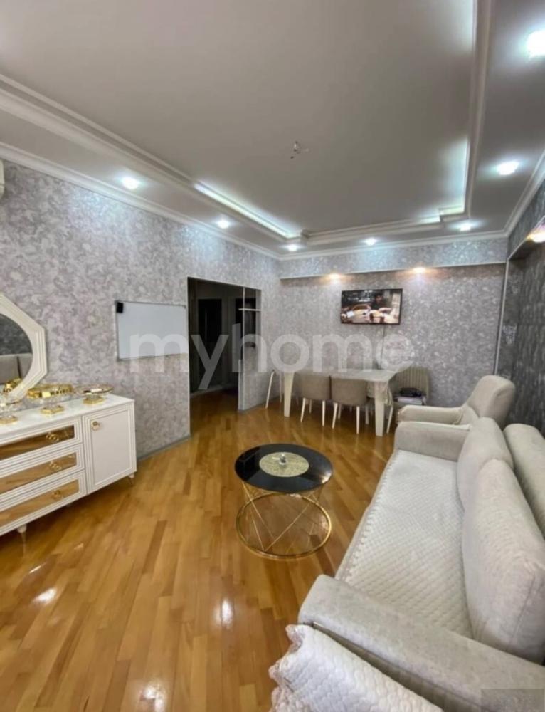  Bakı şəhərində 80m² mənzil satılır