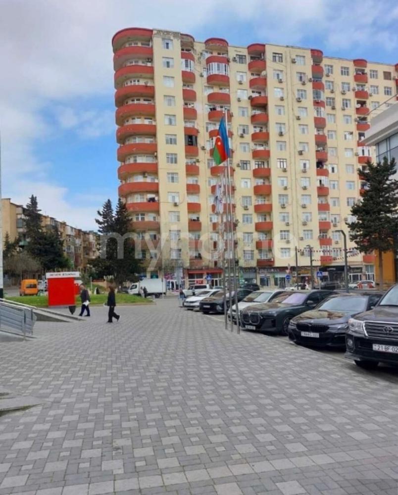  Bakı şəhərində 80m² mənzil satılır