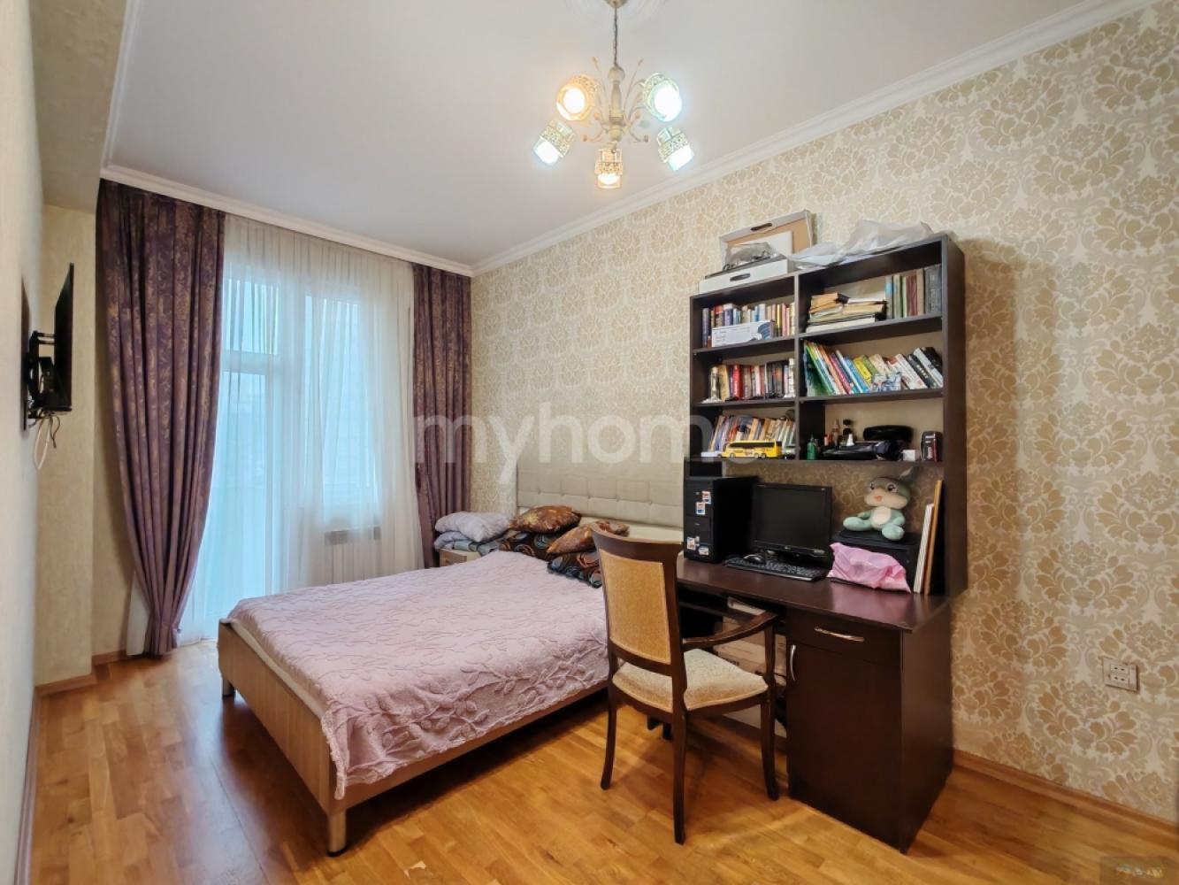  Biləcəri qəsəbəsində 65m² mənzil satılır