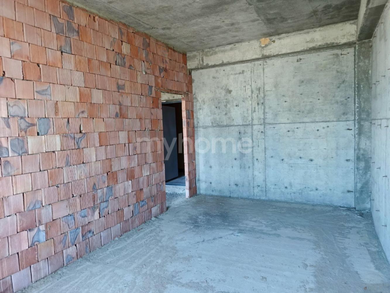  Sumqayıt şəhərində 57m² mənzil satılır