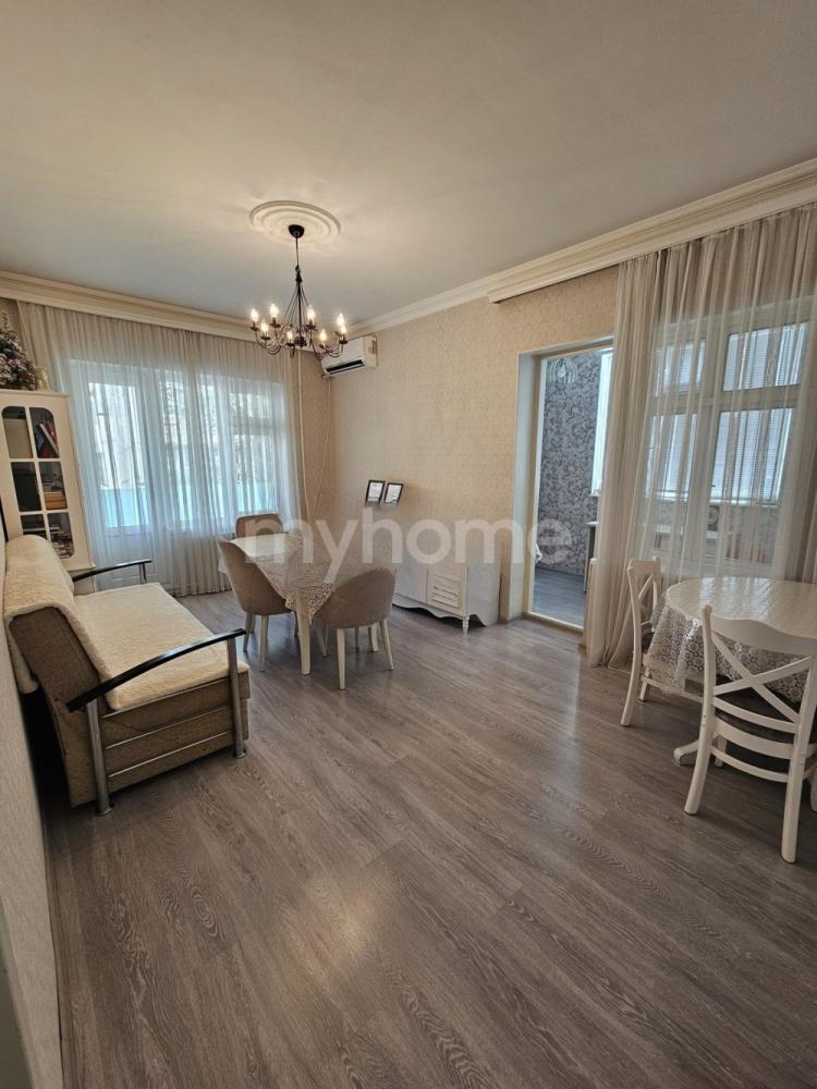  Bakı şəhərində 70m² mənzil satılır