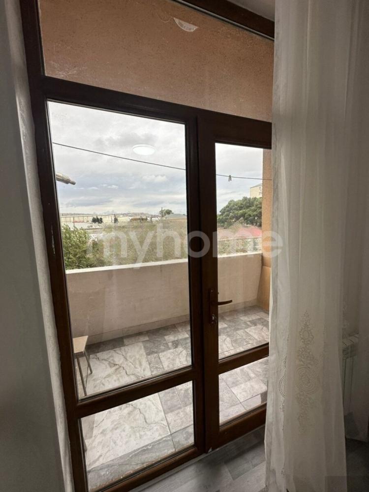  Bakı şəhərində 103m² mənzil kirayə verilir