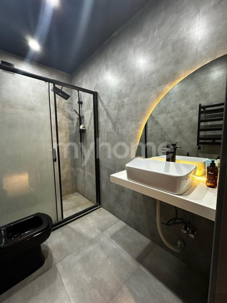  Bakı şəhərində 82m² mənzil satılır