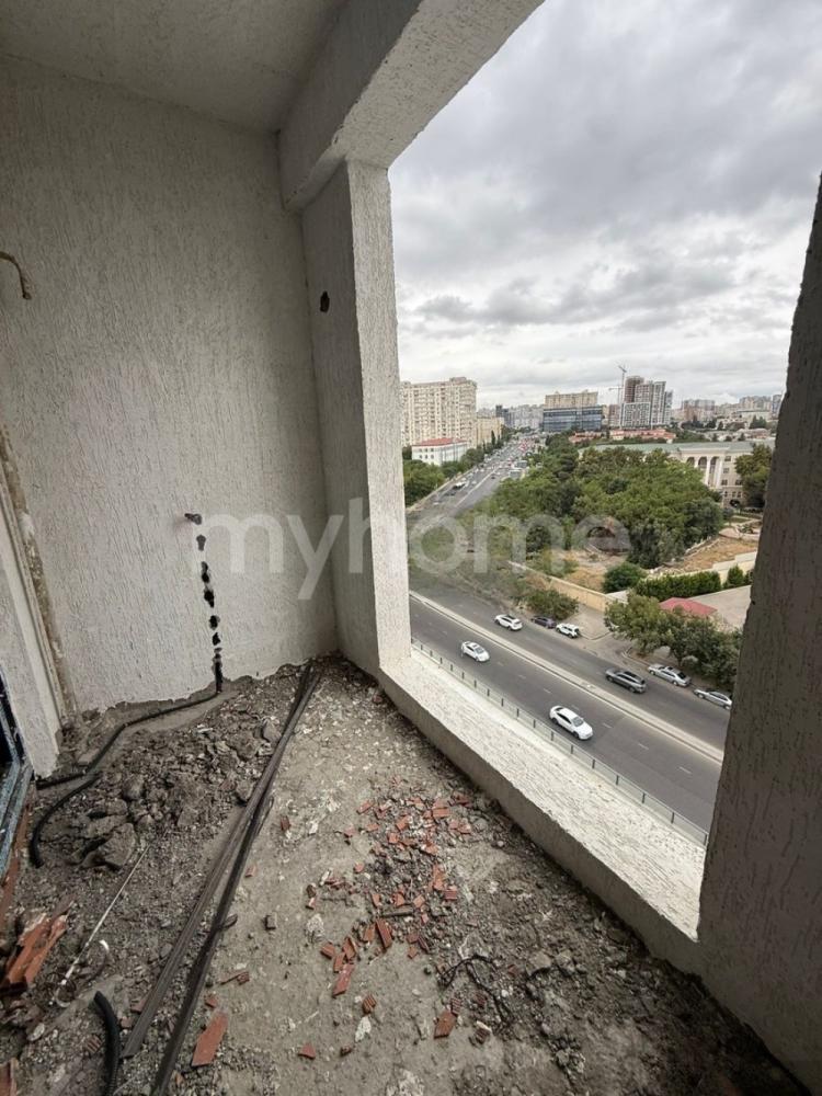 Bakı şəhərində 90m² mənzil satılır