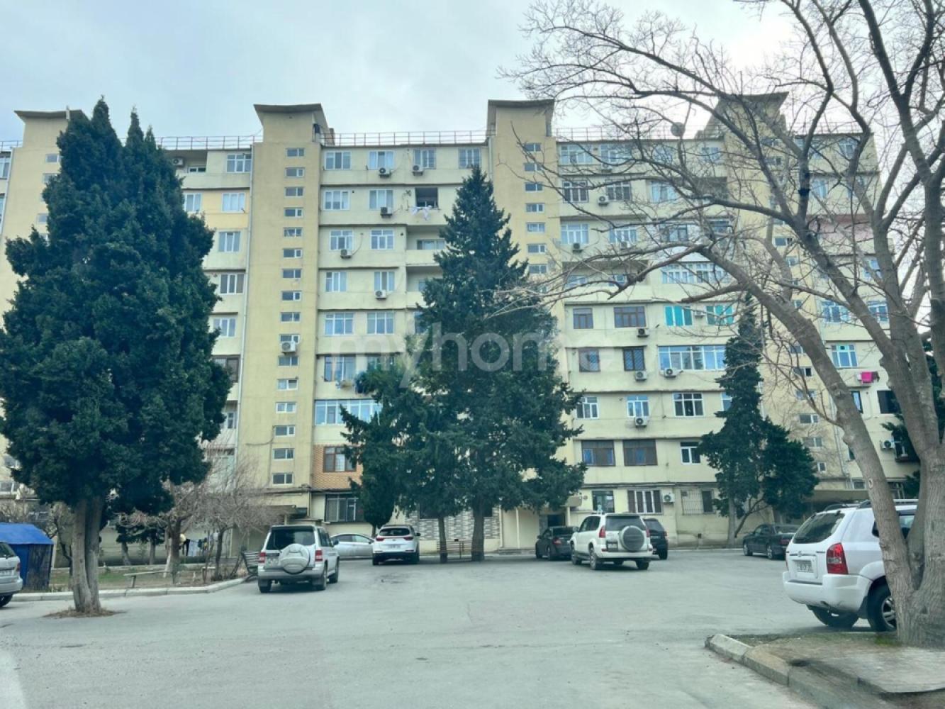  Bakıxanov qəsəbəsində 100m² mənzil satılır