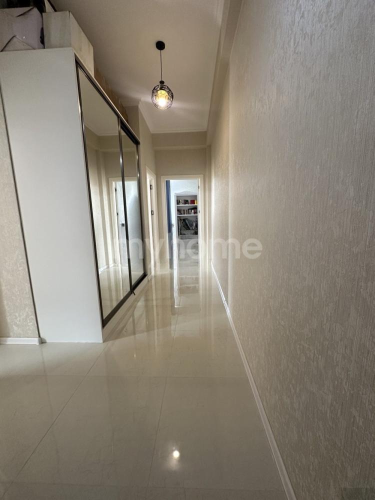  Yasamal qəsəbəsində 65m² mənzil satılır