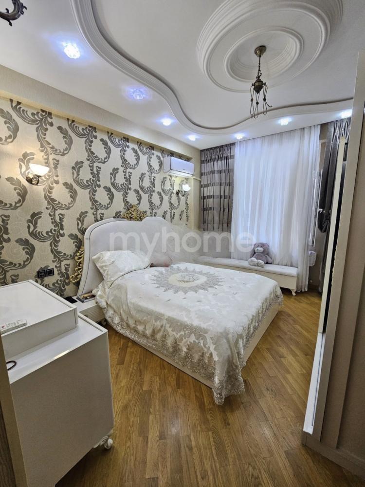 Bakı şəhərində 85m² mənzil satılır