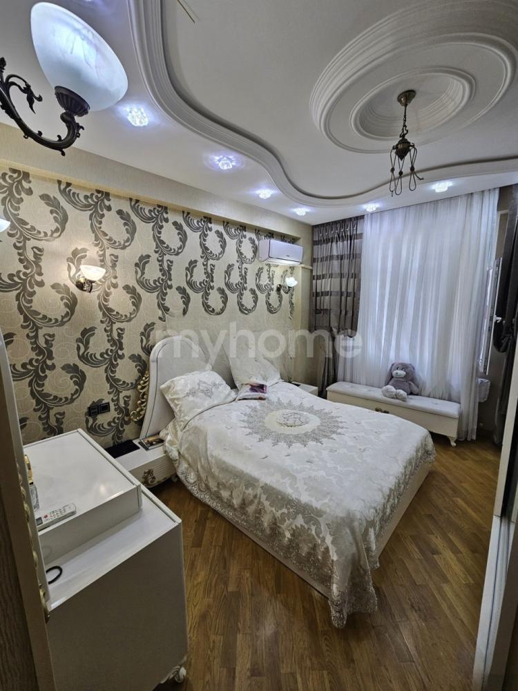  Bakı şəhərində 85m² mənzil satılır