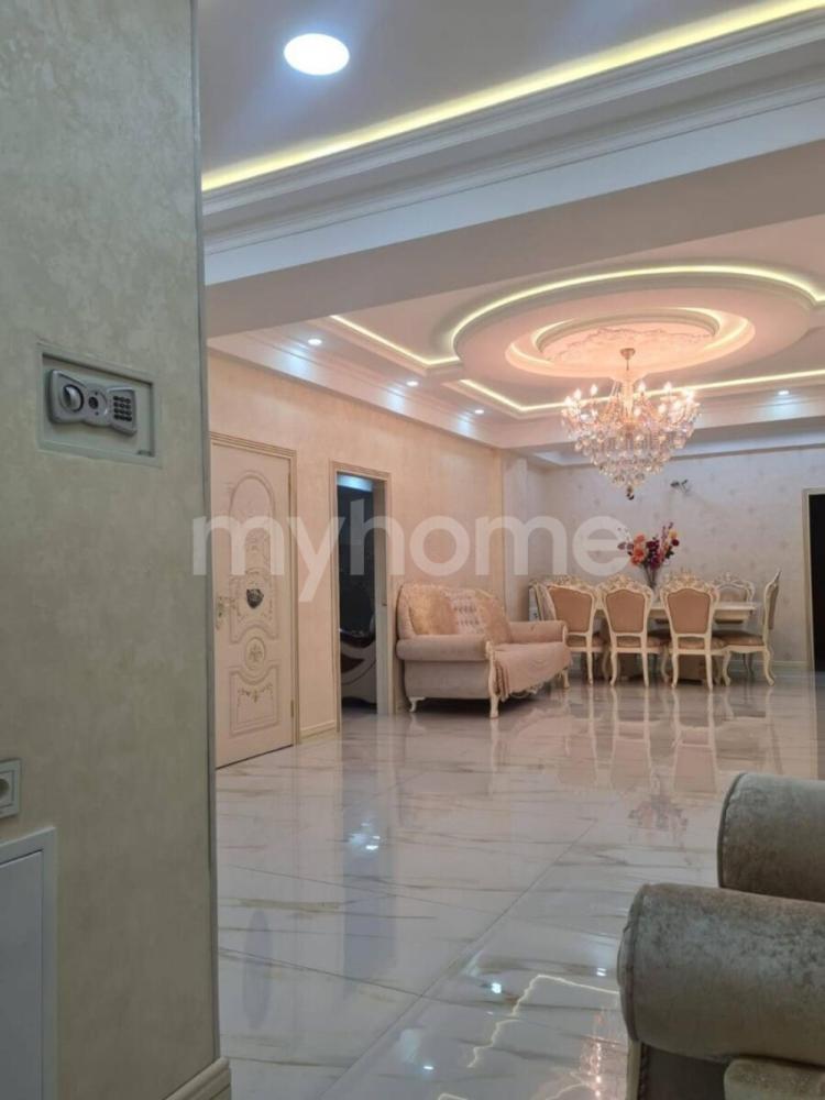  Gəncə şəhərində 165m² mənzil kirayə verilir
