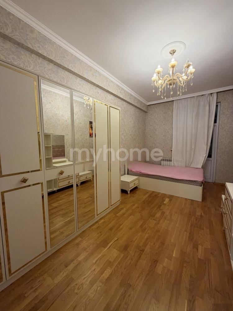  Bakı şəhərində 90m² mənzil kirayə verilir