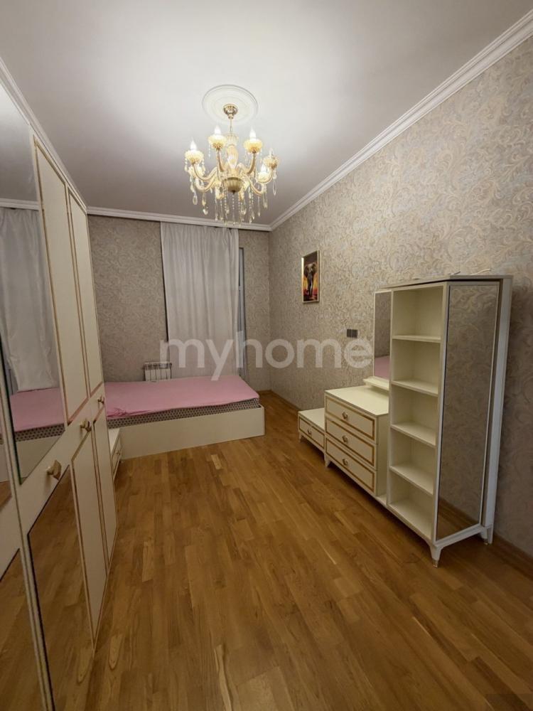  Bakı şəhərində 90m² mənzil kirayə verilir