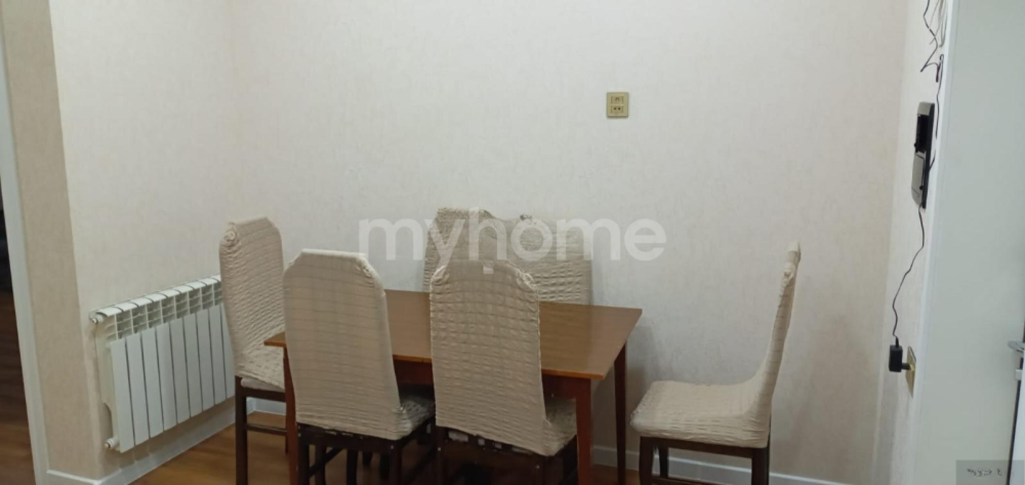  Bakı şəhərində 65m² mənzil kirayə verilir