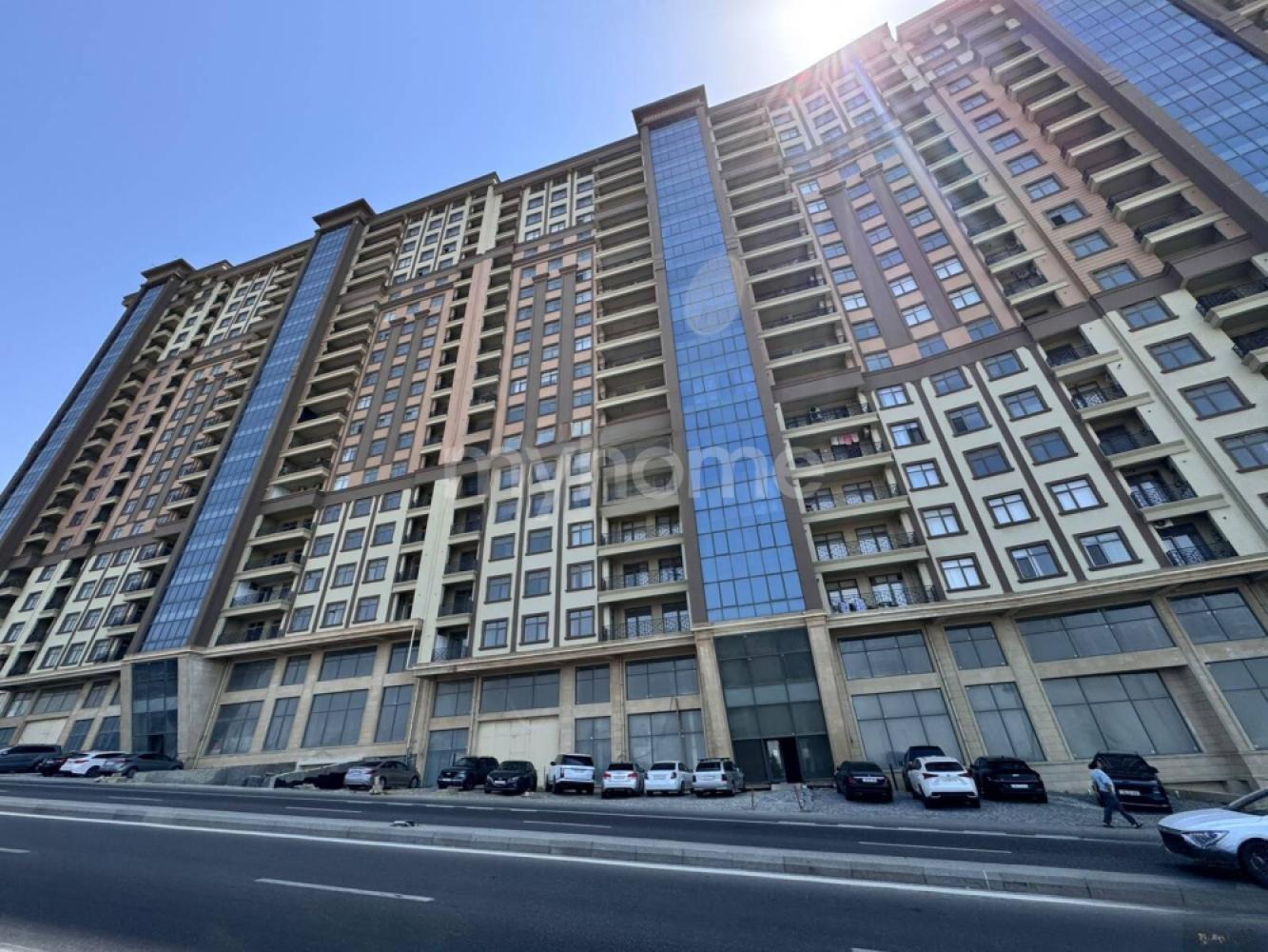  Bakı şəhərində 140m² mənzil satılır