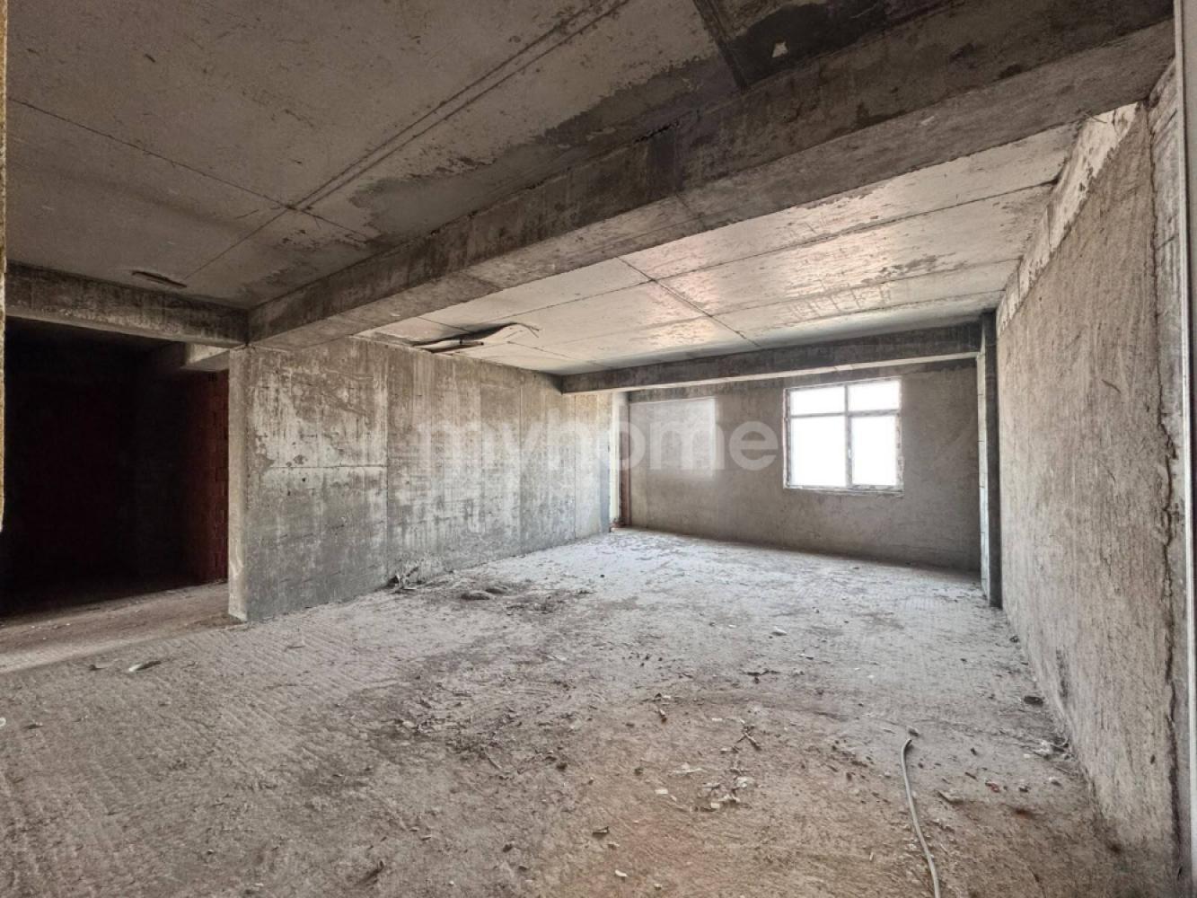  Bakı şəhərində 140m² mənzil satılır