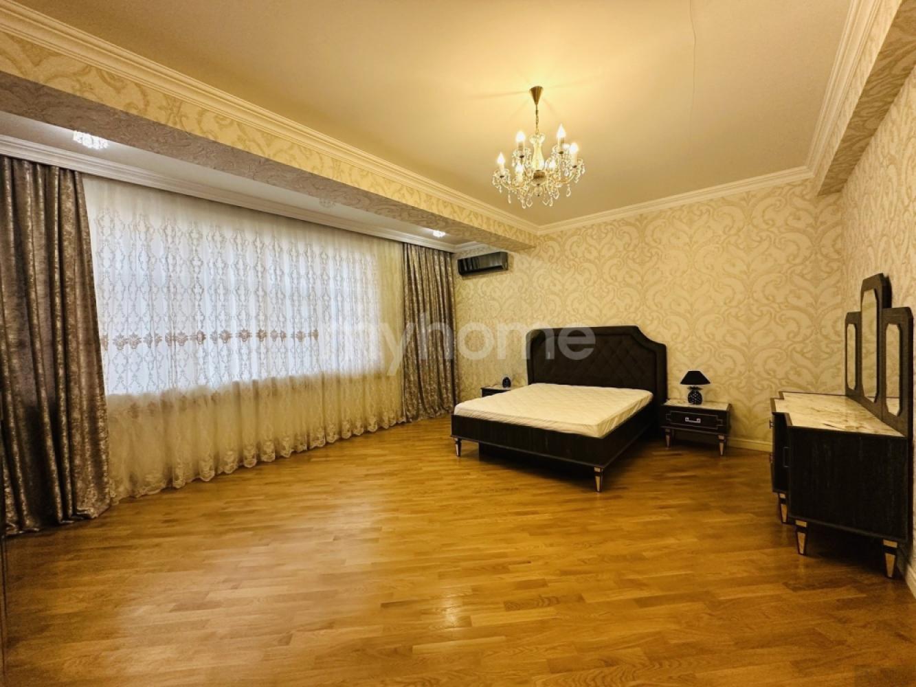  Bakı şəhərində 140m² mənzil kirayə verilir