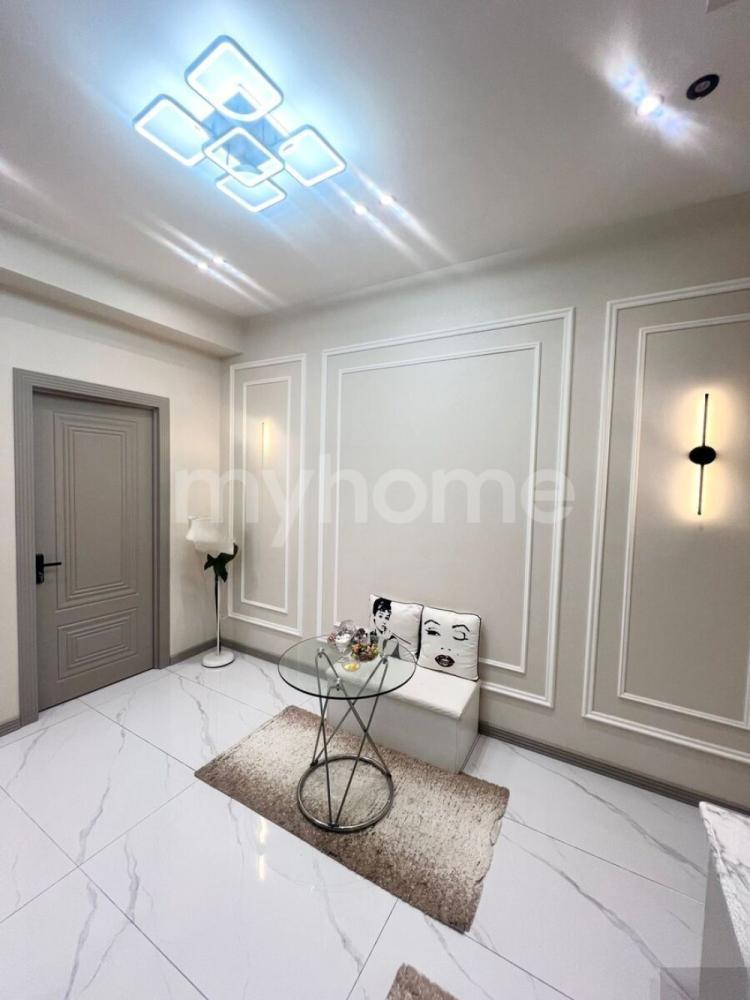  Yasamal qəsəbəsində 71m² mənzil satılır