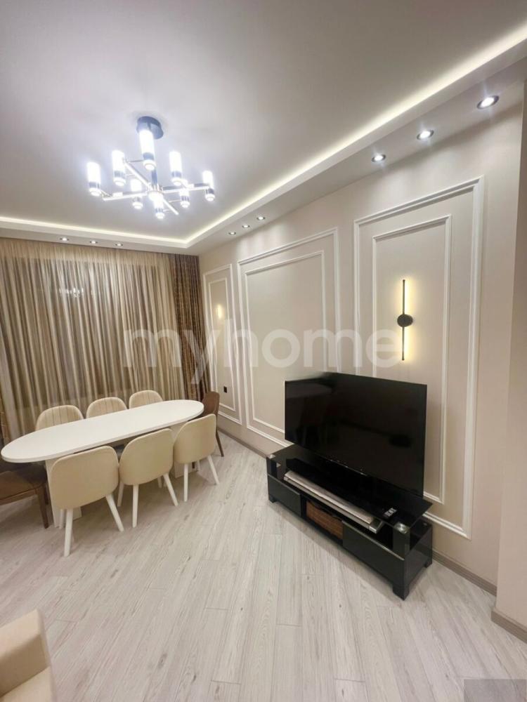 Yasamal qəsəbəsində 71m² mənzil satılır