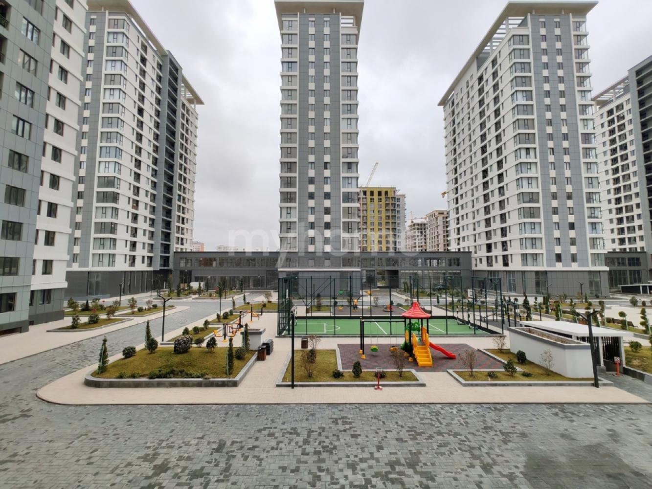  Bakı şəhərində 190m² mənzil satılır