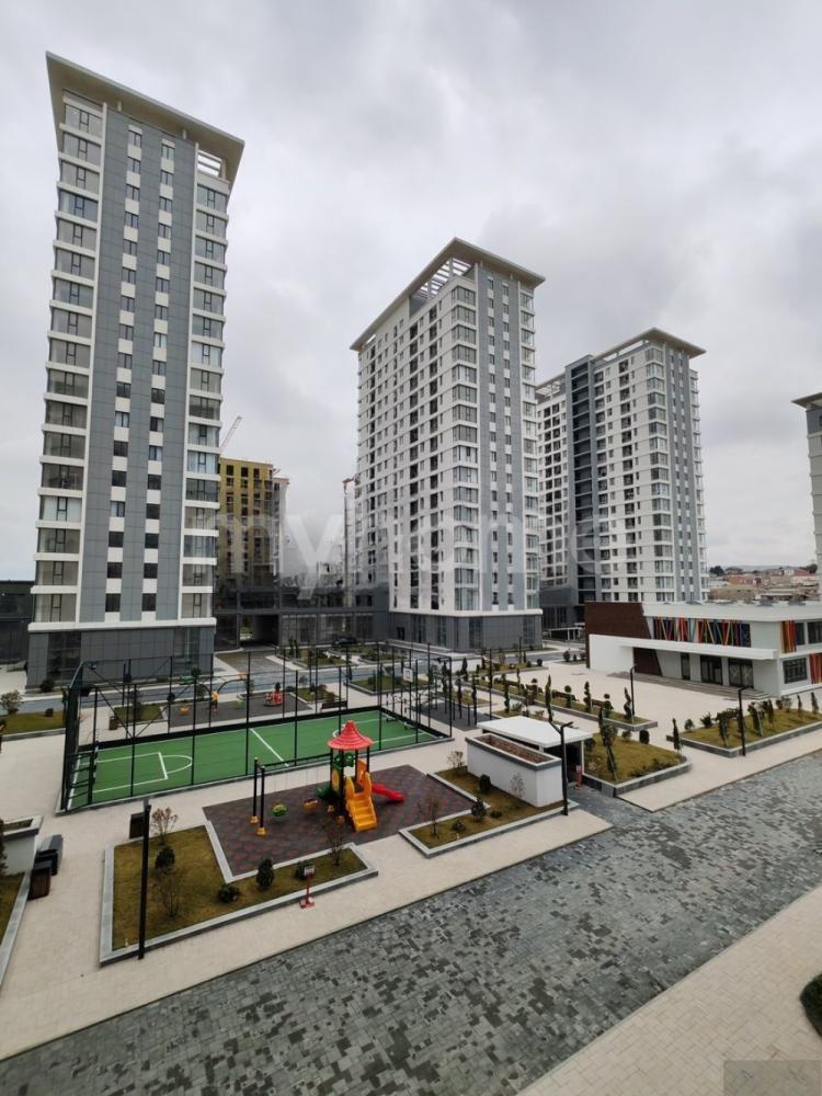  Bakı şəhərində 190m² mənzil satılır