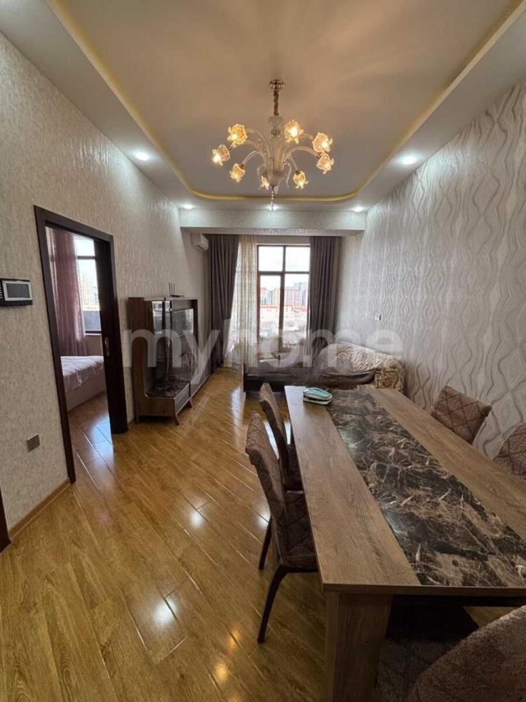  Bakı şəhərində 64m² mənzil kirayə verilir