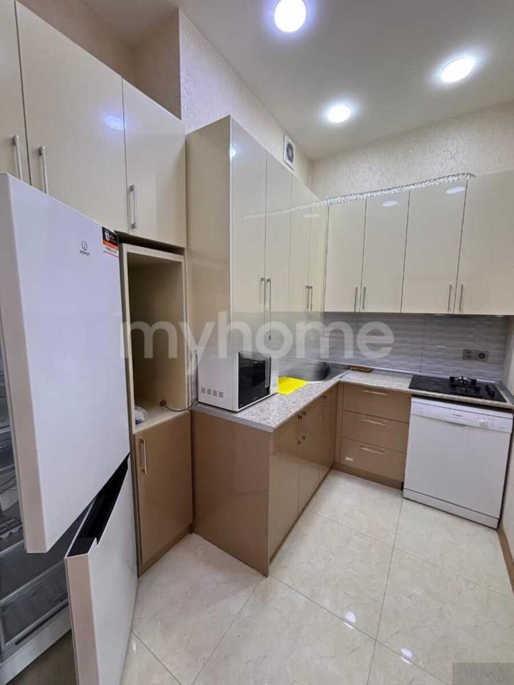  Bakı şəhərində 64m² mənzil kirayə verilir