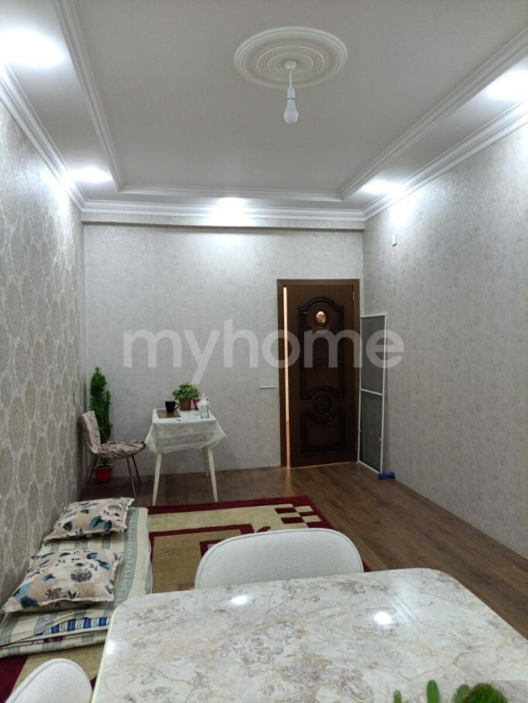  Saray qəsəbəsində 67m² mənzil satılır